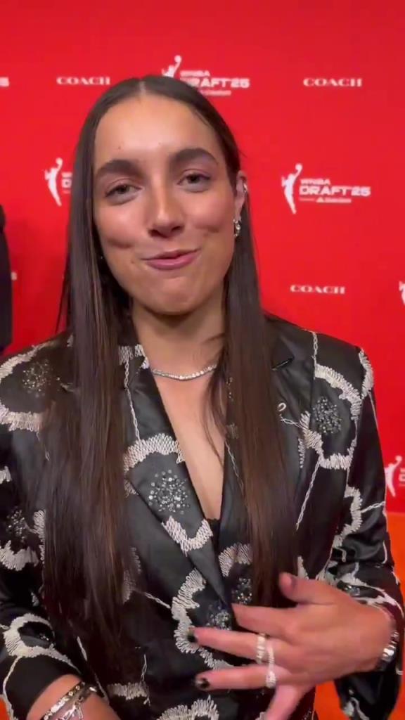 少爺真全能啊！威少還幫WNBA新秀妹子們設(shè)計今晚的服裝